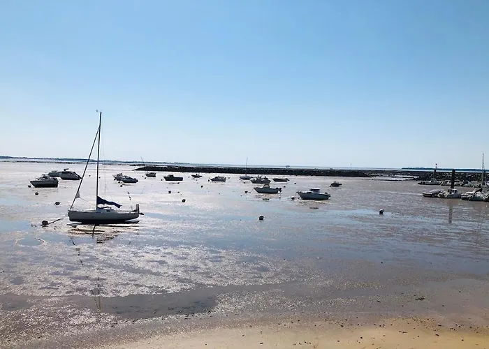 Maison Au Calme Proche De La Rochelle Villa *